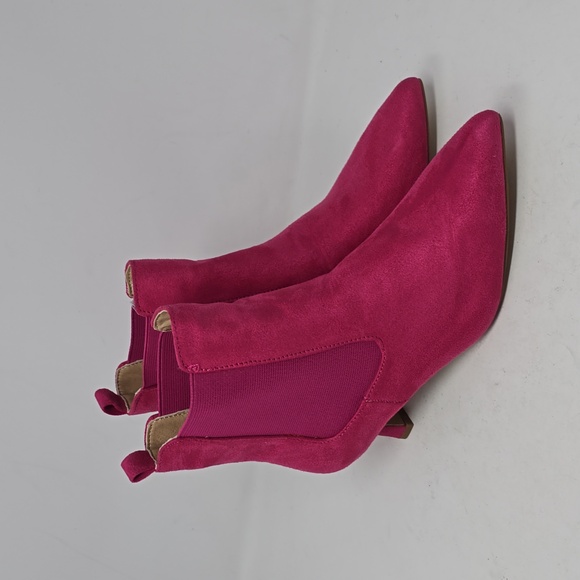 Journee Collection Tenlee Chelsea Boot Fuchsia Women's Size 5.5W - Picture 3 of 6